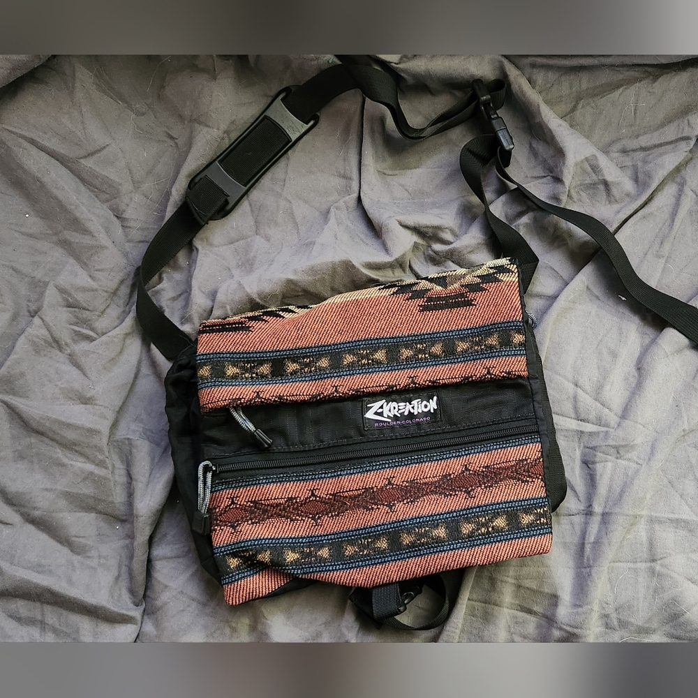 Multicolor Crossbody 6 Pocket Hiking‎ Bag With Bottle Holder